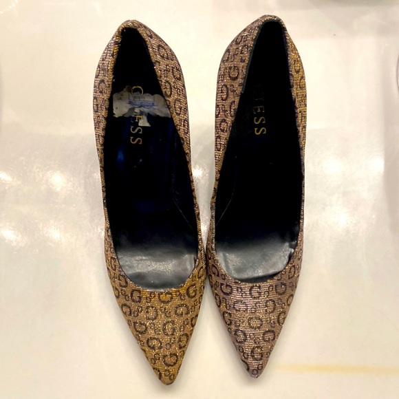 Guess gold sparkle pumps - Picture 2 of 9